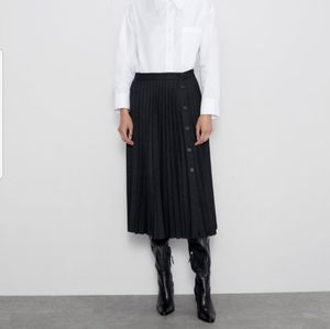 Zara pleated skirt with buttons